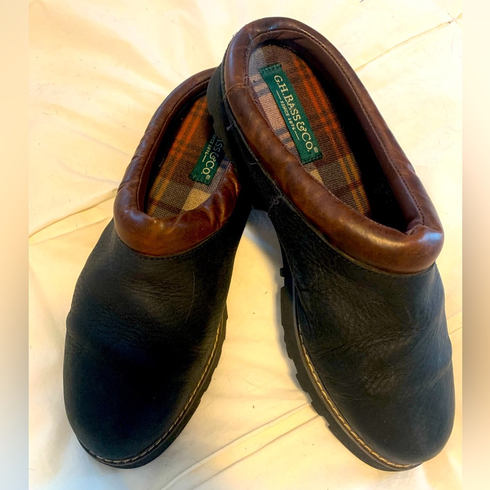 Bass & Co, Leather Clogs, Black w/Cordovan, Vintage, size 8.5